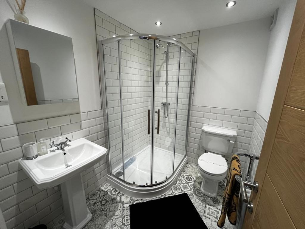 Sterling Stylish 2 Bedroom Central Modern Apartment Darlington  Exterior photo