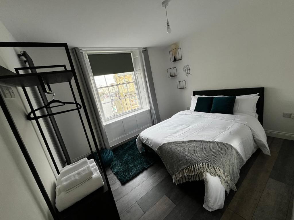 Sterling Stylish 2 Bedroom Central Modern Apartment Darlington  Exterior photo
